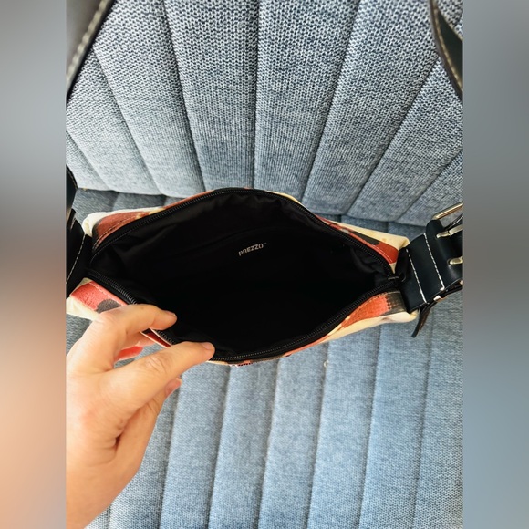 Prezzo Sequined Cowgirl Shoulder Bag - Picture 10 of 13